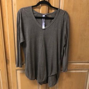 Wilt v-neck 3/4 sleeve t shirt size small. Runs big. Fits like a medium